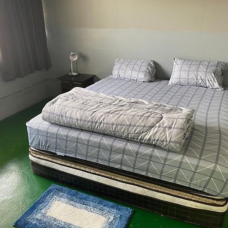 Love Cnx Guesthouse Chiang Mai Esterno foto