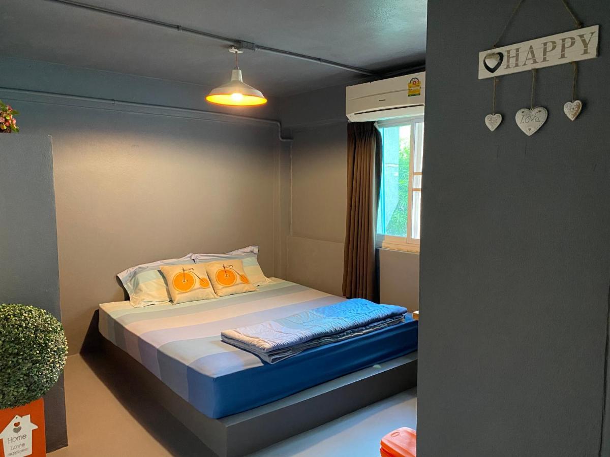 Love Cnx Guesthouse Chiang Mai Esterno foto