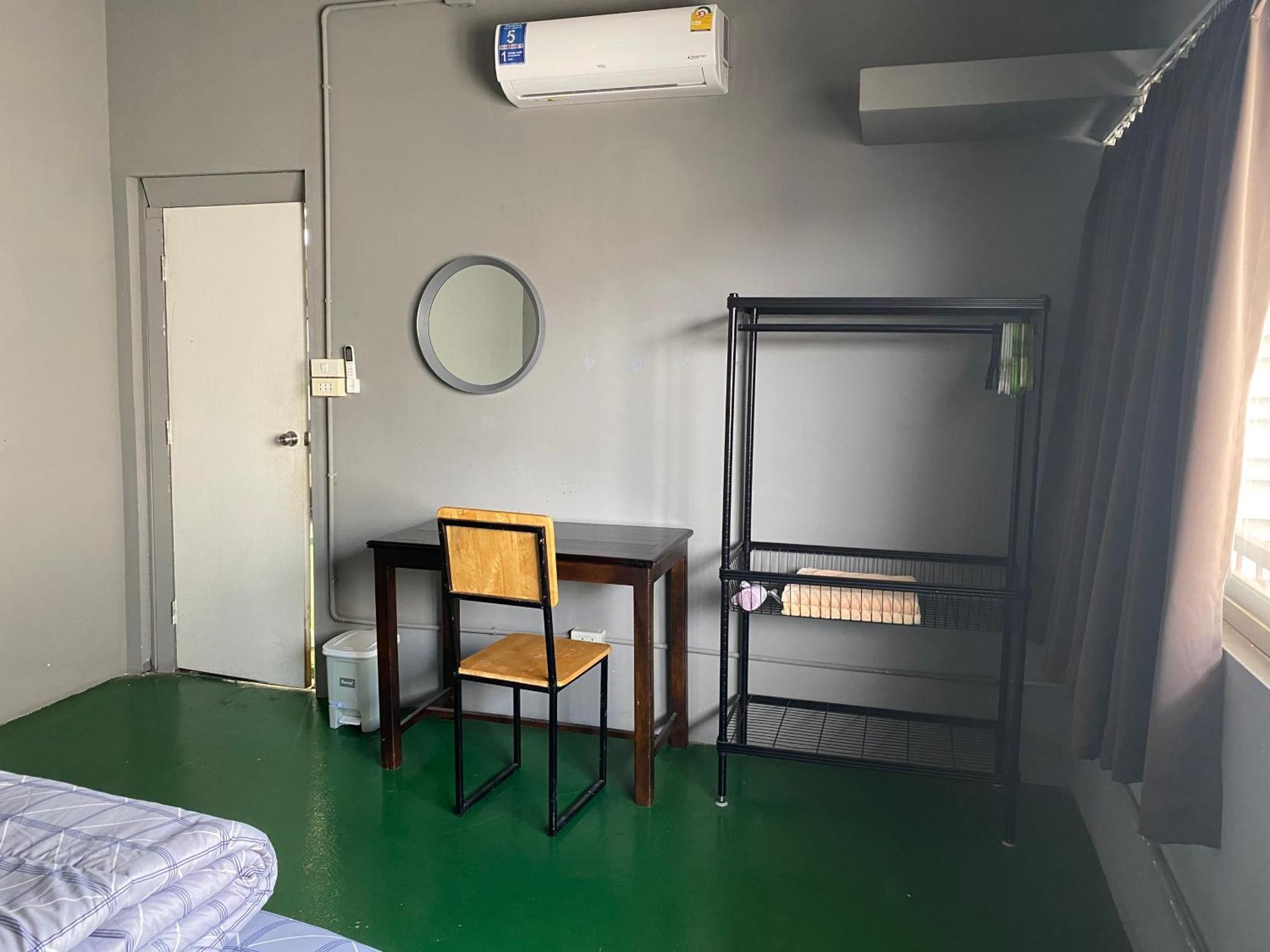 Love Cnx Guesthouse Chiang Mai Esterno foto