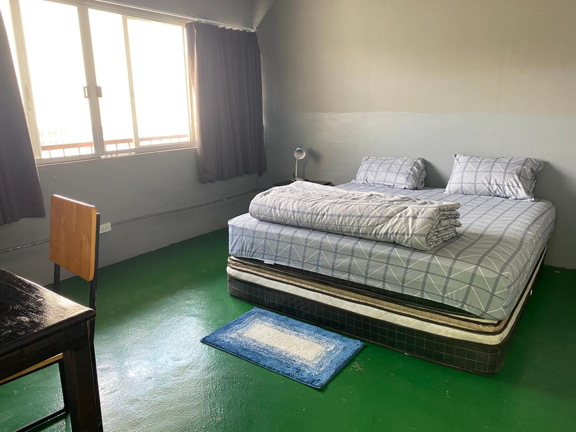 Love Cnx Guesthouse Chiang Mai Esterno foto