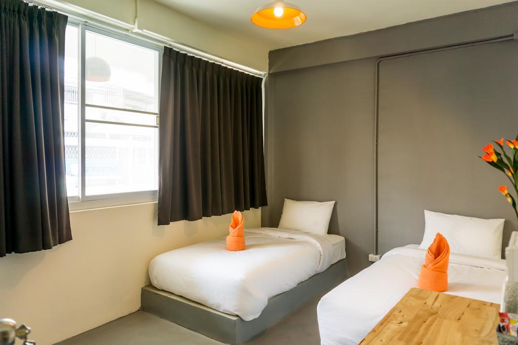 Love Cnx Guesthouse Chiang Mai Esterno foto