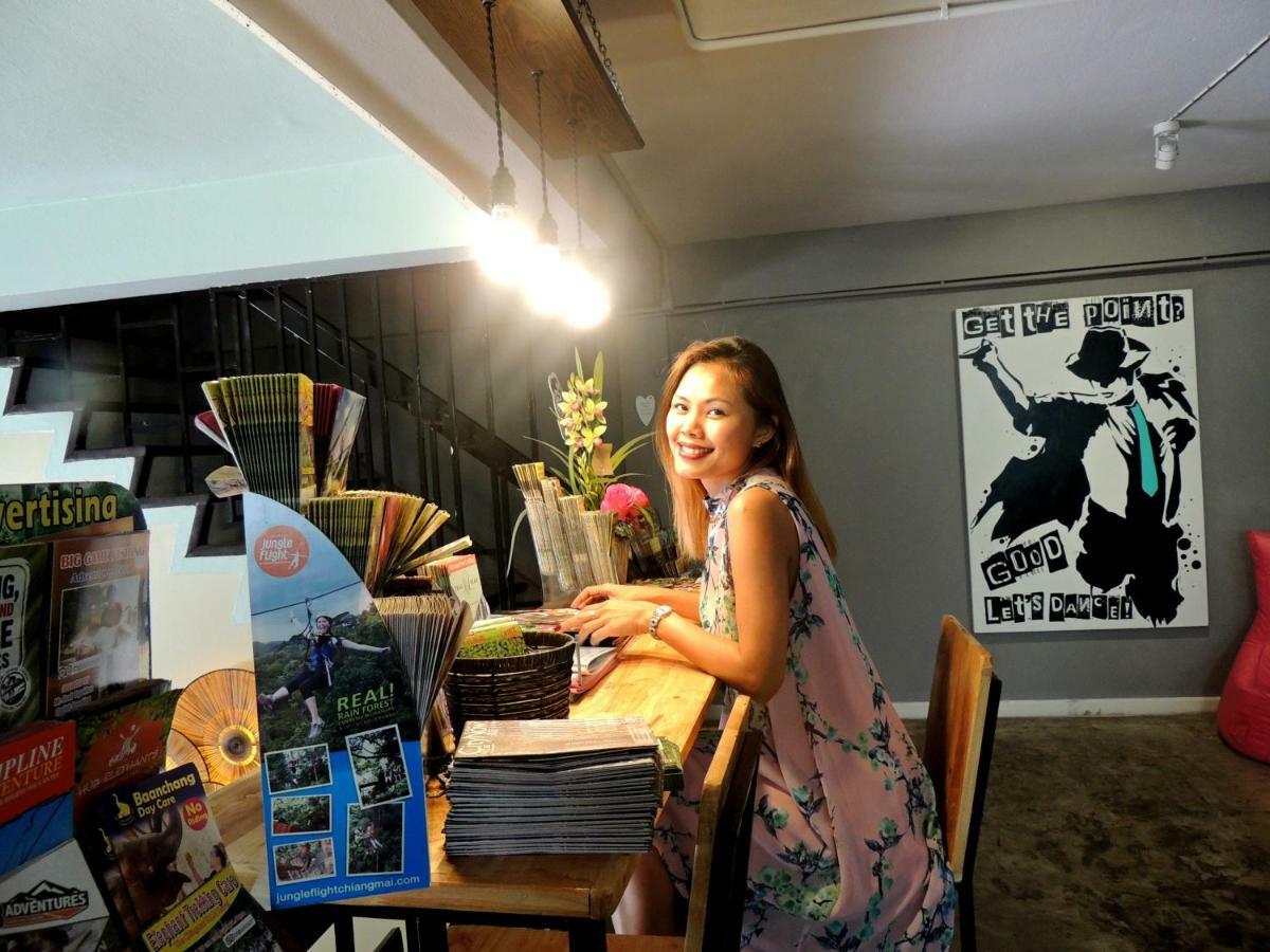 Love Cnx Guesthouse Chiang Mai Esterno foto